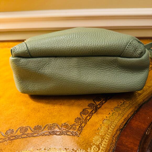 ISADORO Genuine Pebbled Italian Leather Olive Green Double Zipper Crossbody Bag - Picture 9 of 12